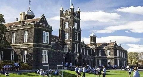 维多利亚大学